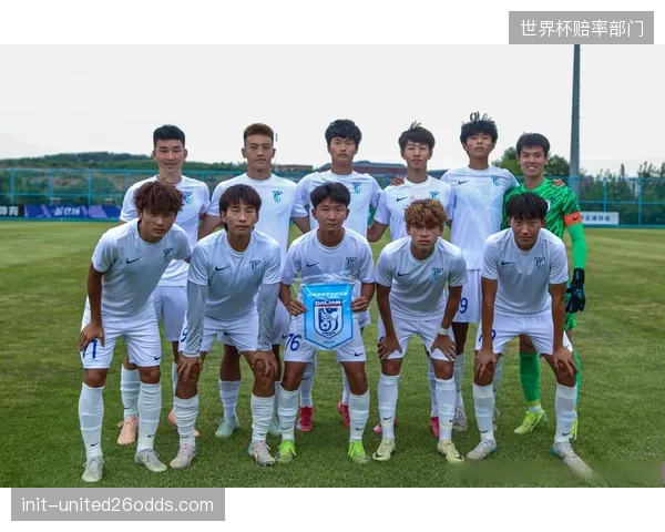 小组赛阶段日均比赛量增加，对全球转播商的内容编排和观众注意力分流构成挑战。